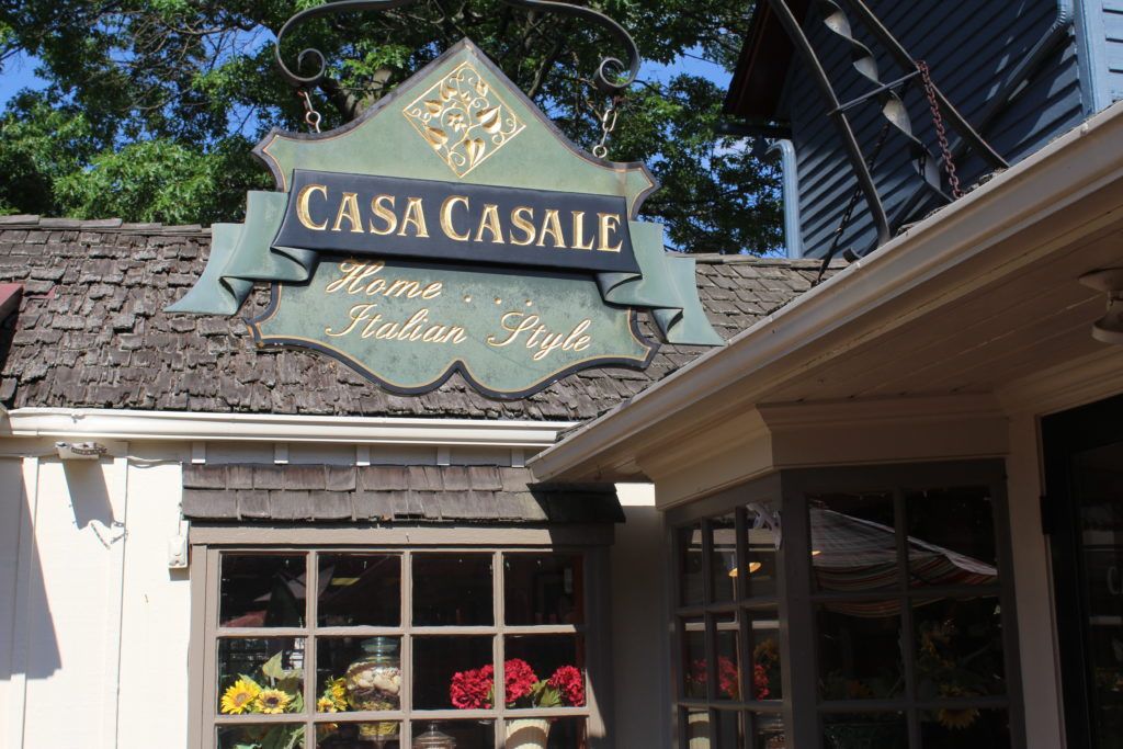 7 Reasons Why Peddlers' Village is the Perfect Romantic Getaway